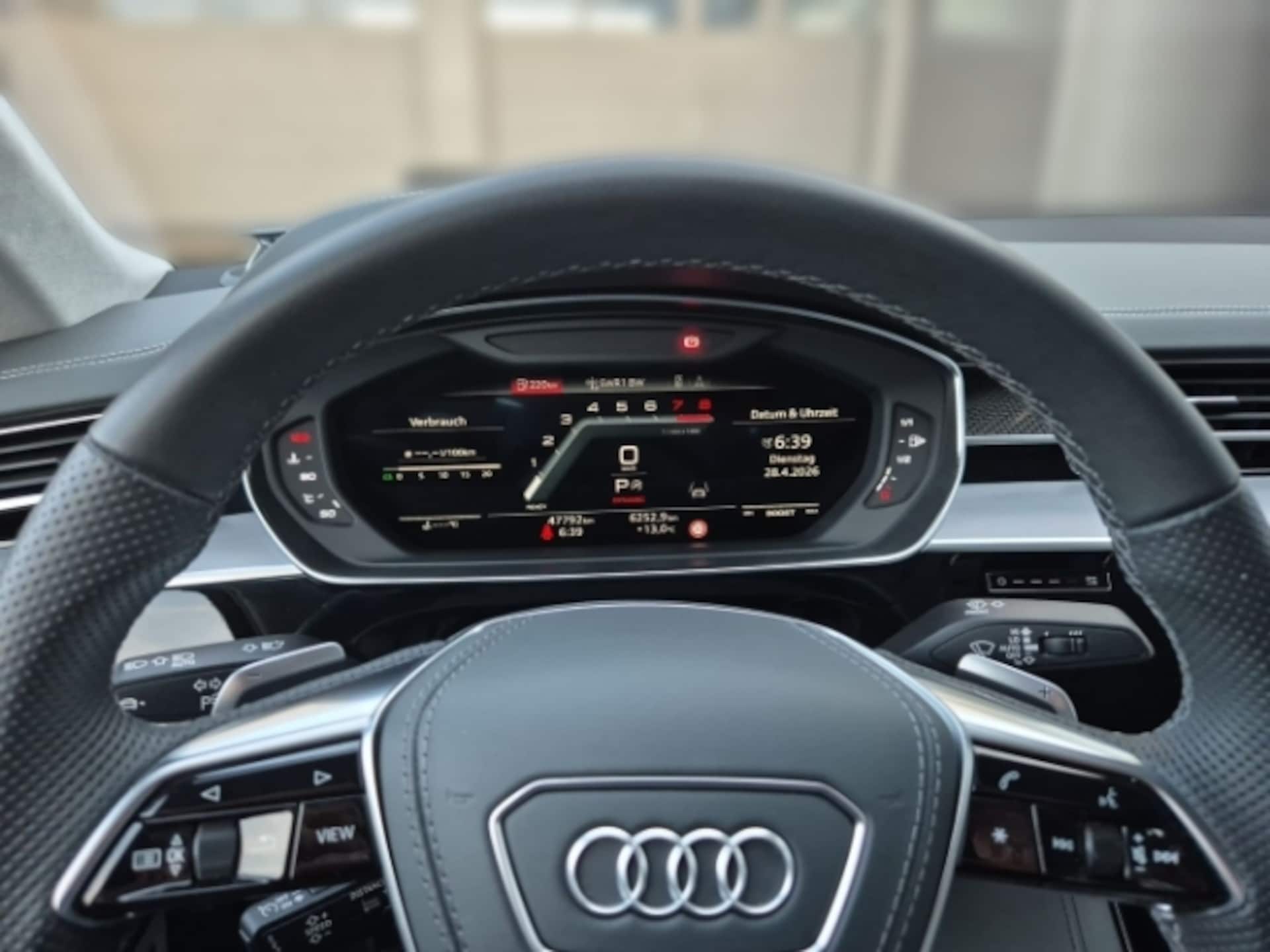 Audi S8