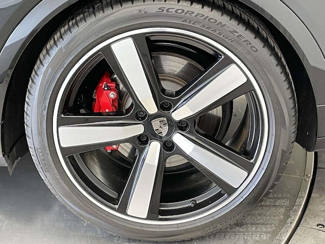2025 Porsche Cayenne Turbo E-Hybrid - Photo 12