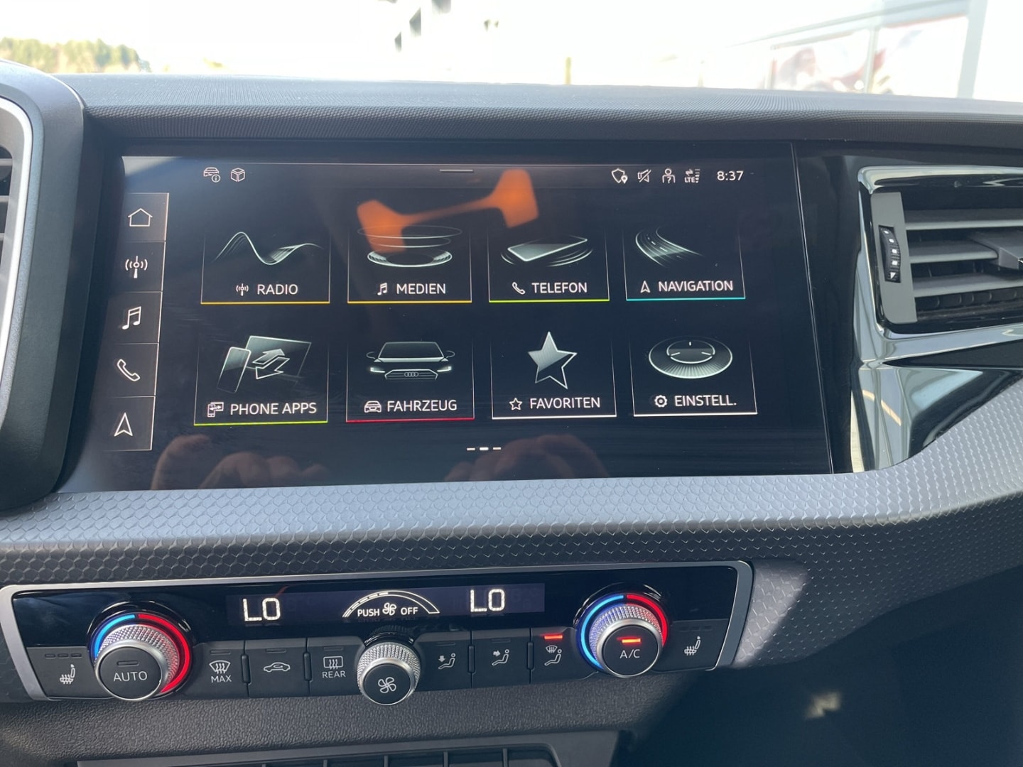 Bild über Audi A1 allstreet 30 TFSI Schaltgetriebe - für weitere Informationen kontaktieren Sie den Audi Partner