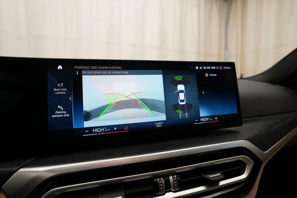 2023 BMW 3 Series 330e - Photo 19