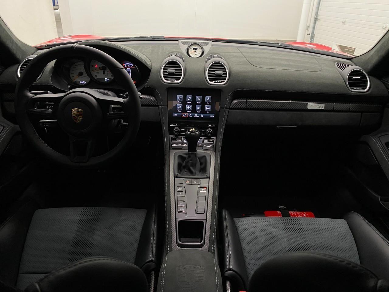 2025 Porsche 718 GT4 RS - Photo 57