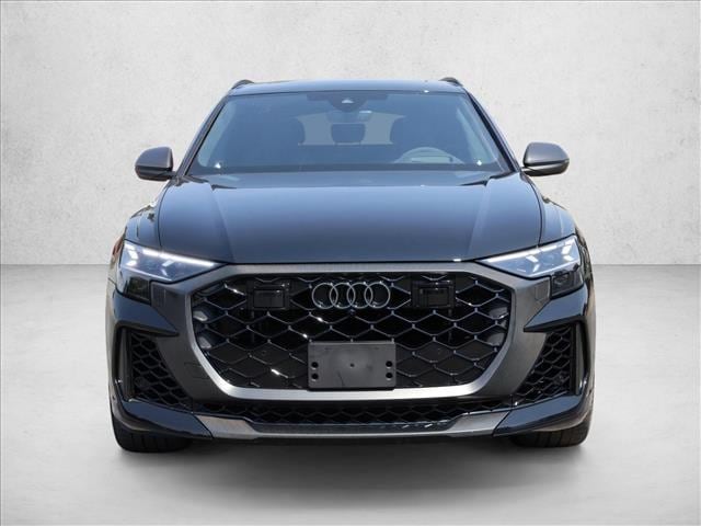 2025 Audi RS Q8 SUV performance