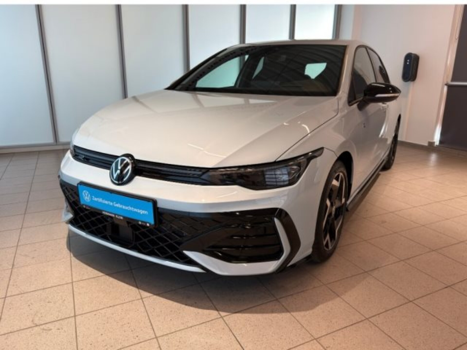 Volkswagen Golf R-Line