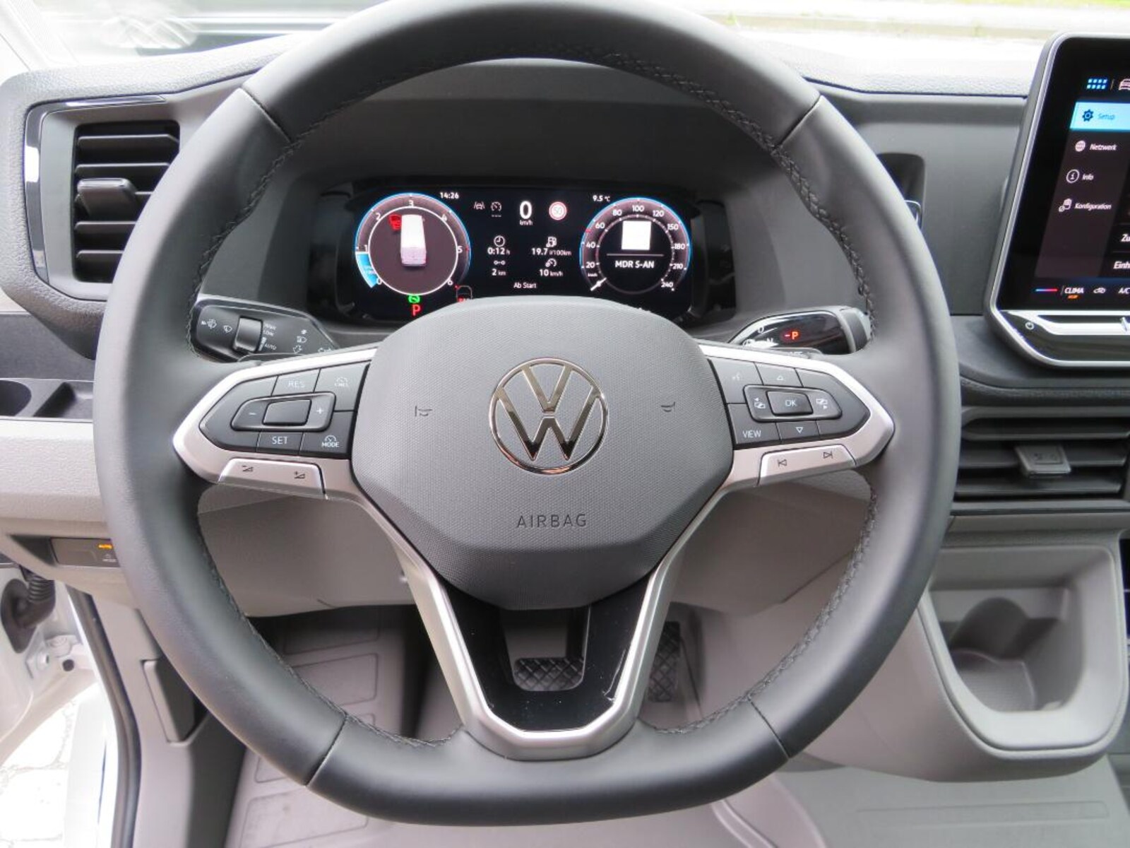 Volkswagen Crafter Kasten mittlerer Radstand – Bild 9