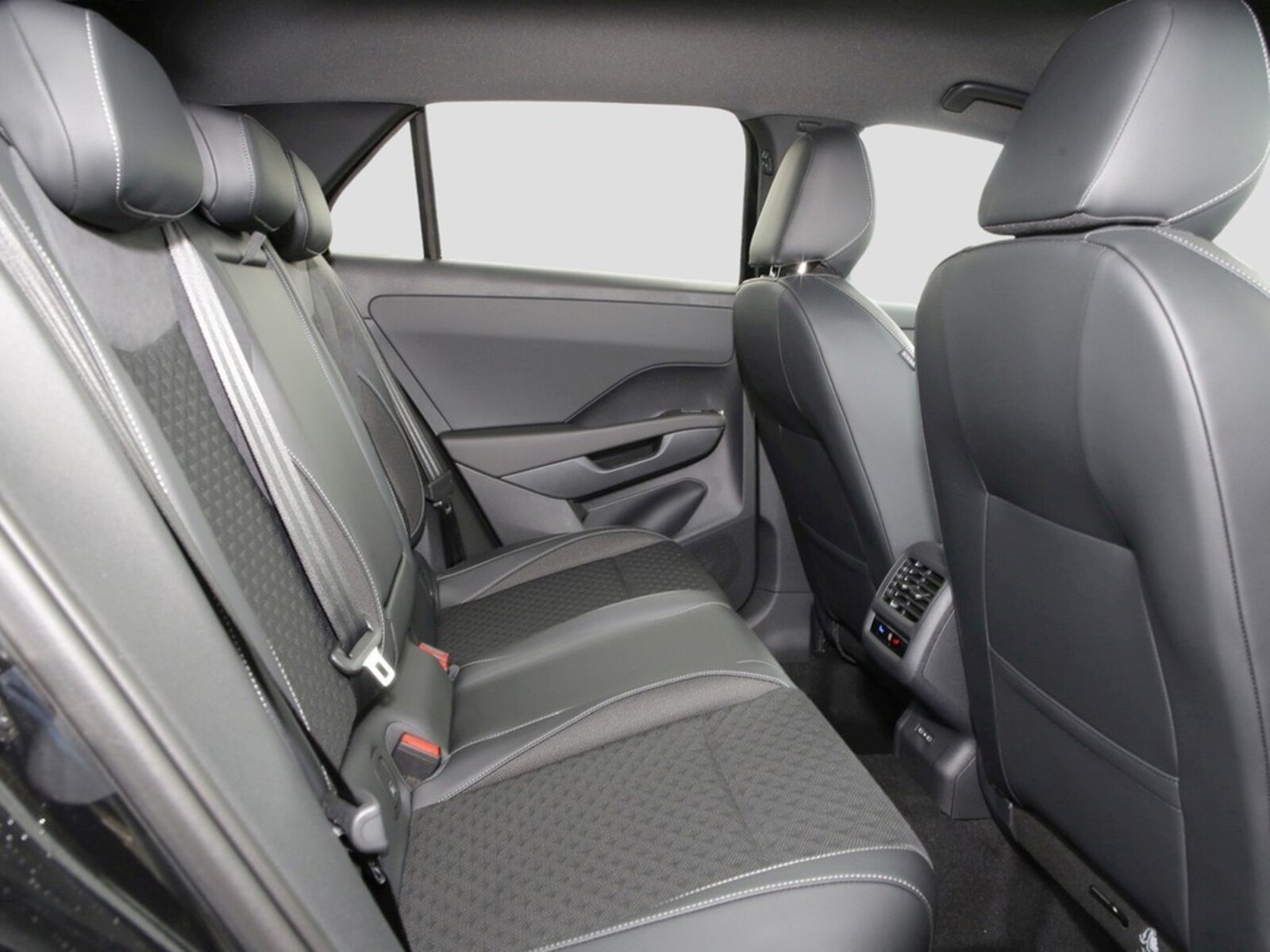 Volkswagen T-Roc – Bild 12