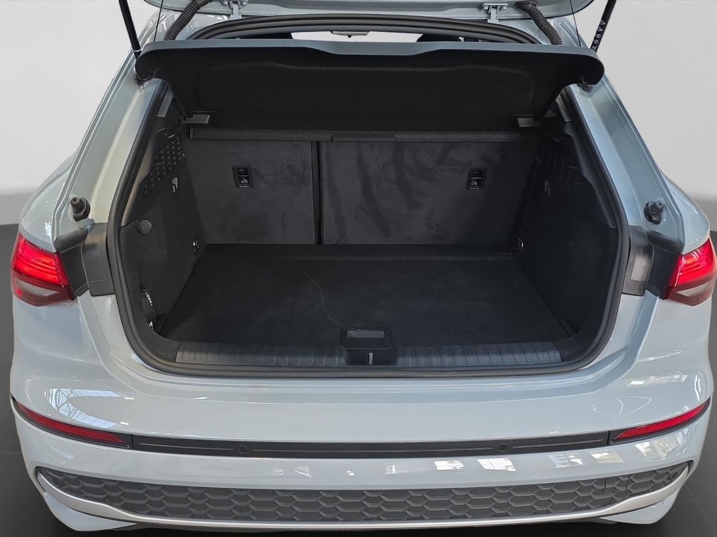 Bild über Audi A3 Sportback advanced 35 TDI S tronic - für weitere Informationen kontaktieren Sie den Audi Partner