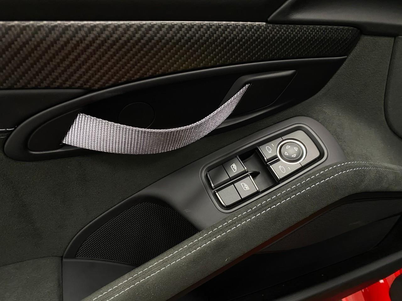 2025 Porsche 718 GT4 RS - Photo 66