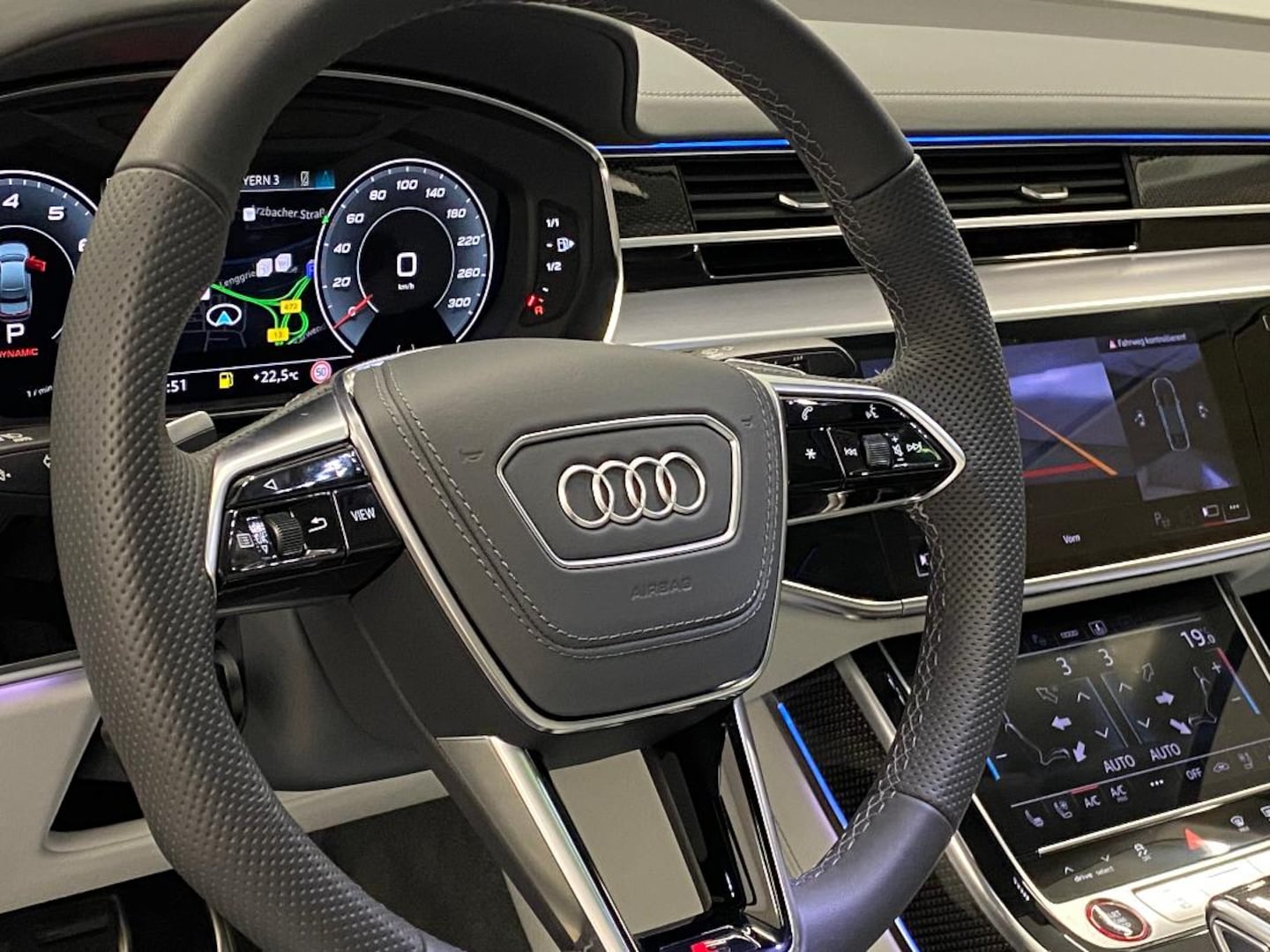 Bild über Audi S8 TFSI quattro tiptronic - für weitere Informationen kontaktieren Sie den Audi Partner