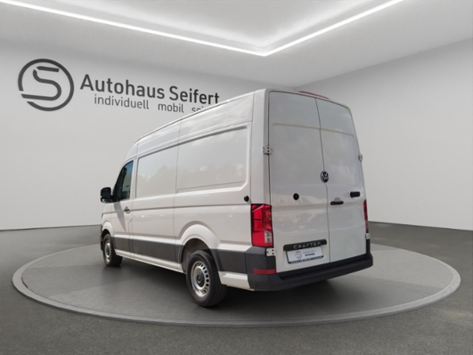 Volkswagen Crafter Kasten mittlerer Radstand – Bild 4