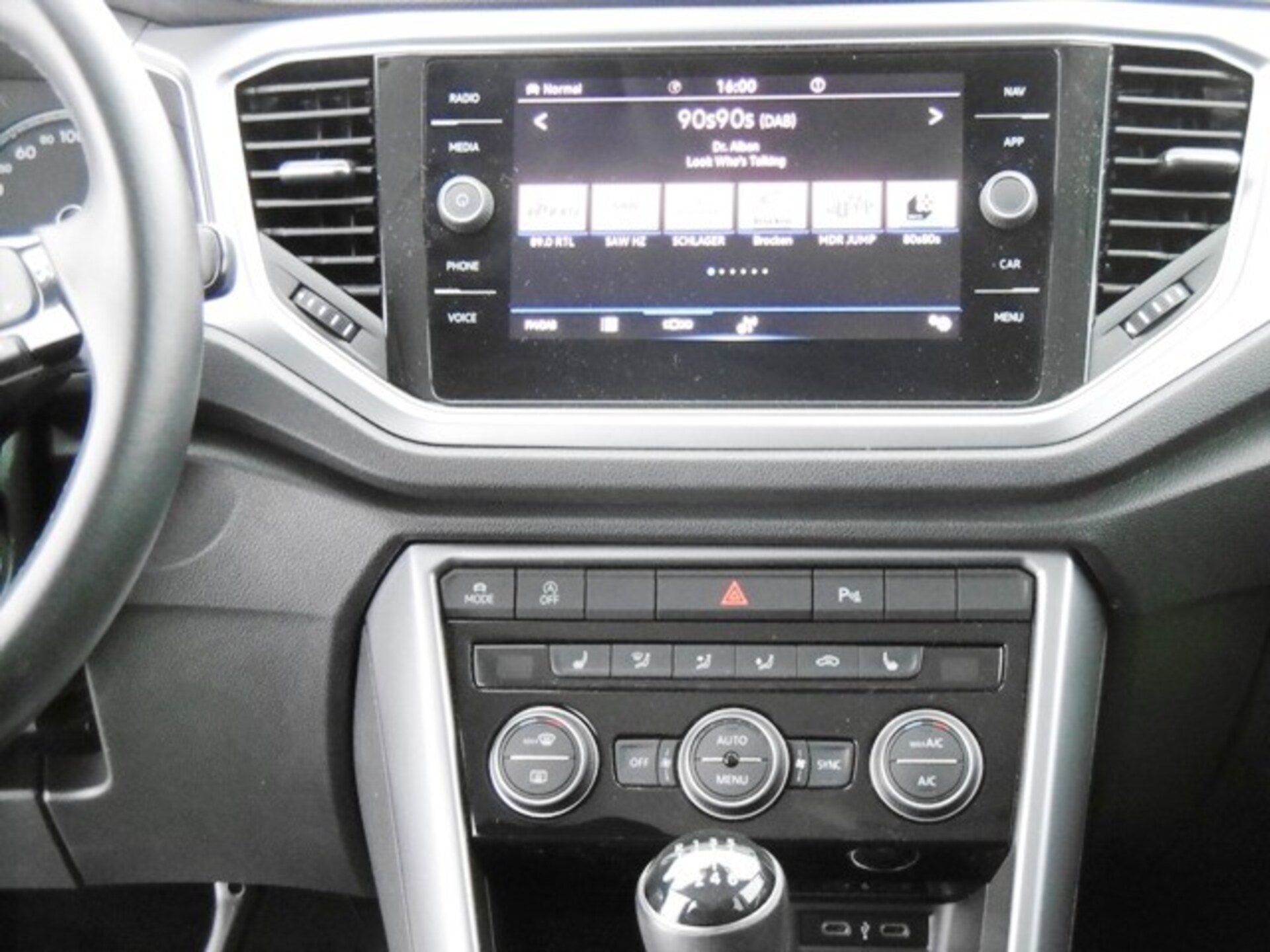 Volkswagen T-Roc Active
