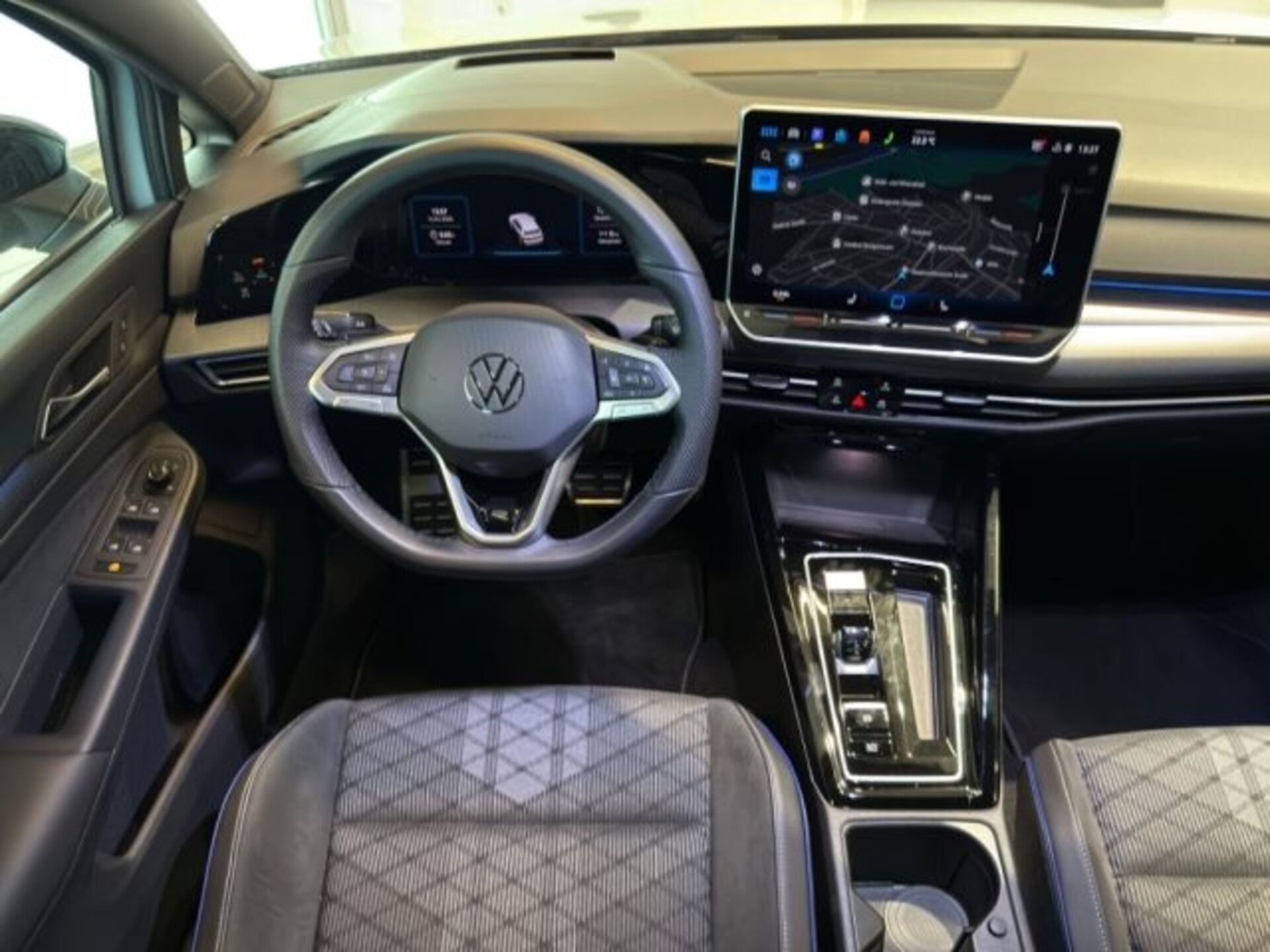 Volkswagen Golf R-Line