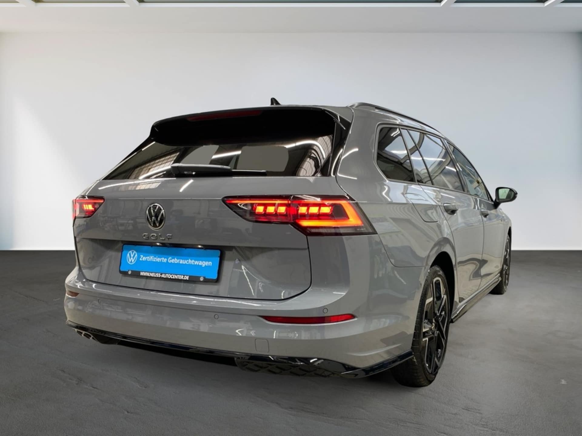 Volkswagen Golf Variant R-Line
