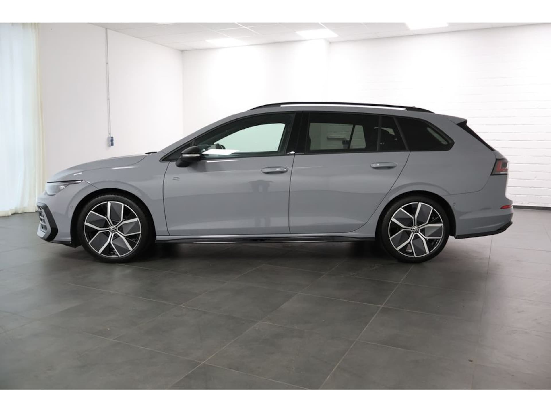 Volkswagen Golf Variant R-Line
