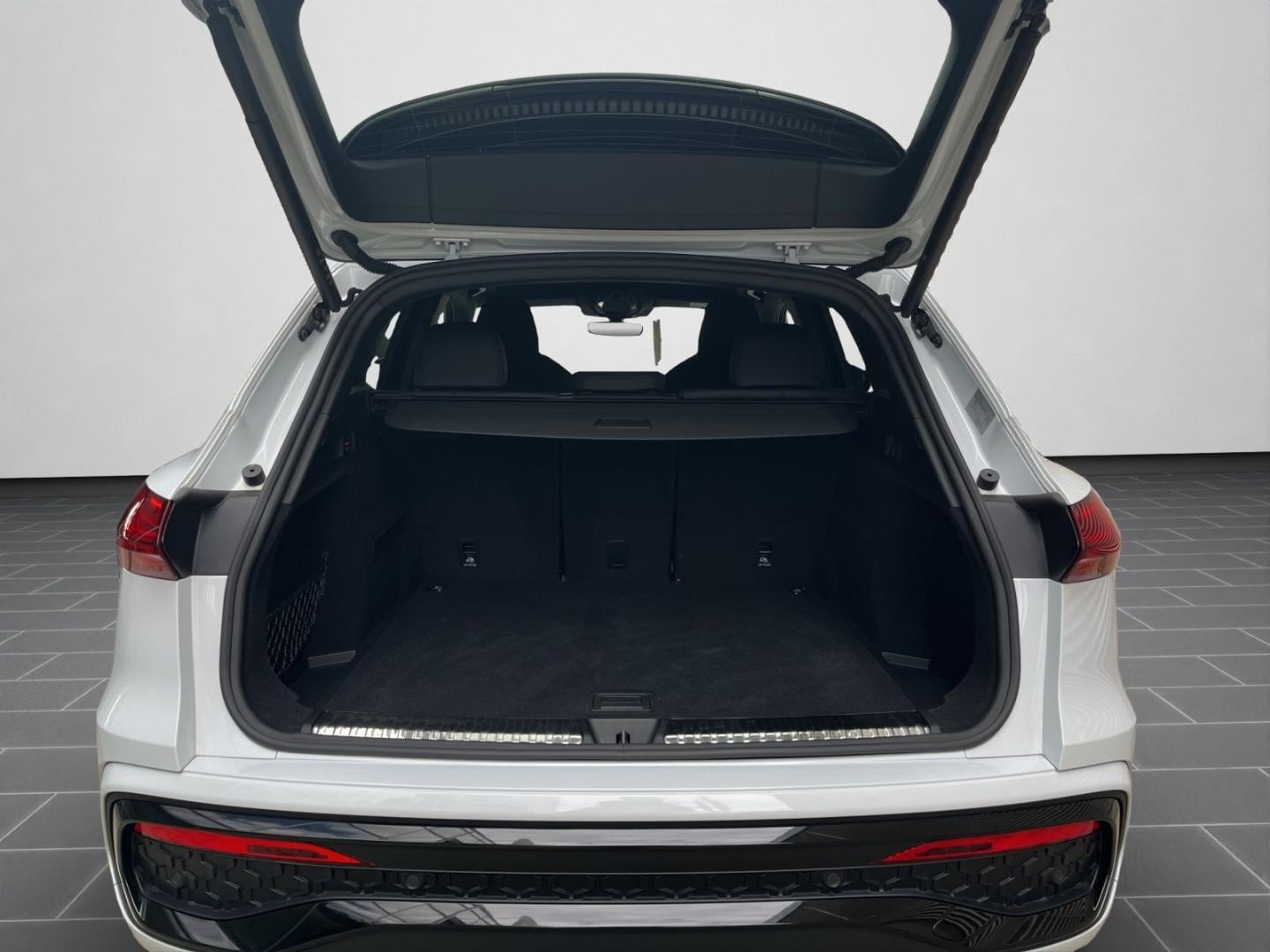 Bild über Audi Q5 SUV TFSI 150 kW S tronic - für weitere Informationen kontaktieren Sie den Audi Partner