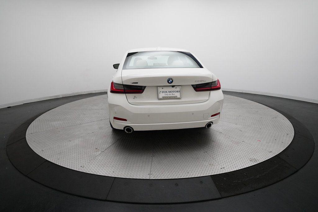 2023 BMW 3 Series 330e - Photo 25