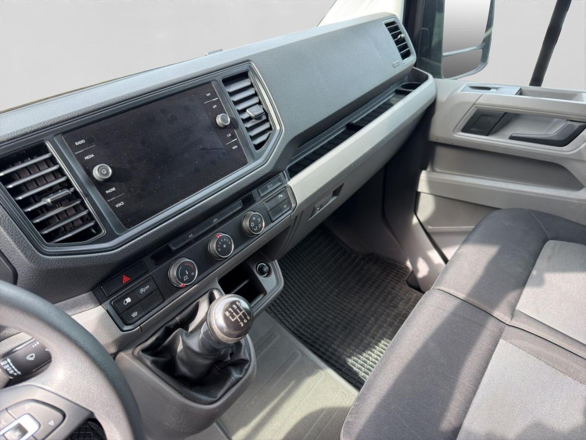 Volkswagen Crafter Kasten langer Radstand
