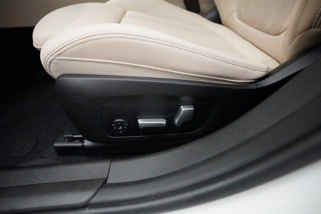 2023 BMW 3 Series 330e - Photo 28
