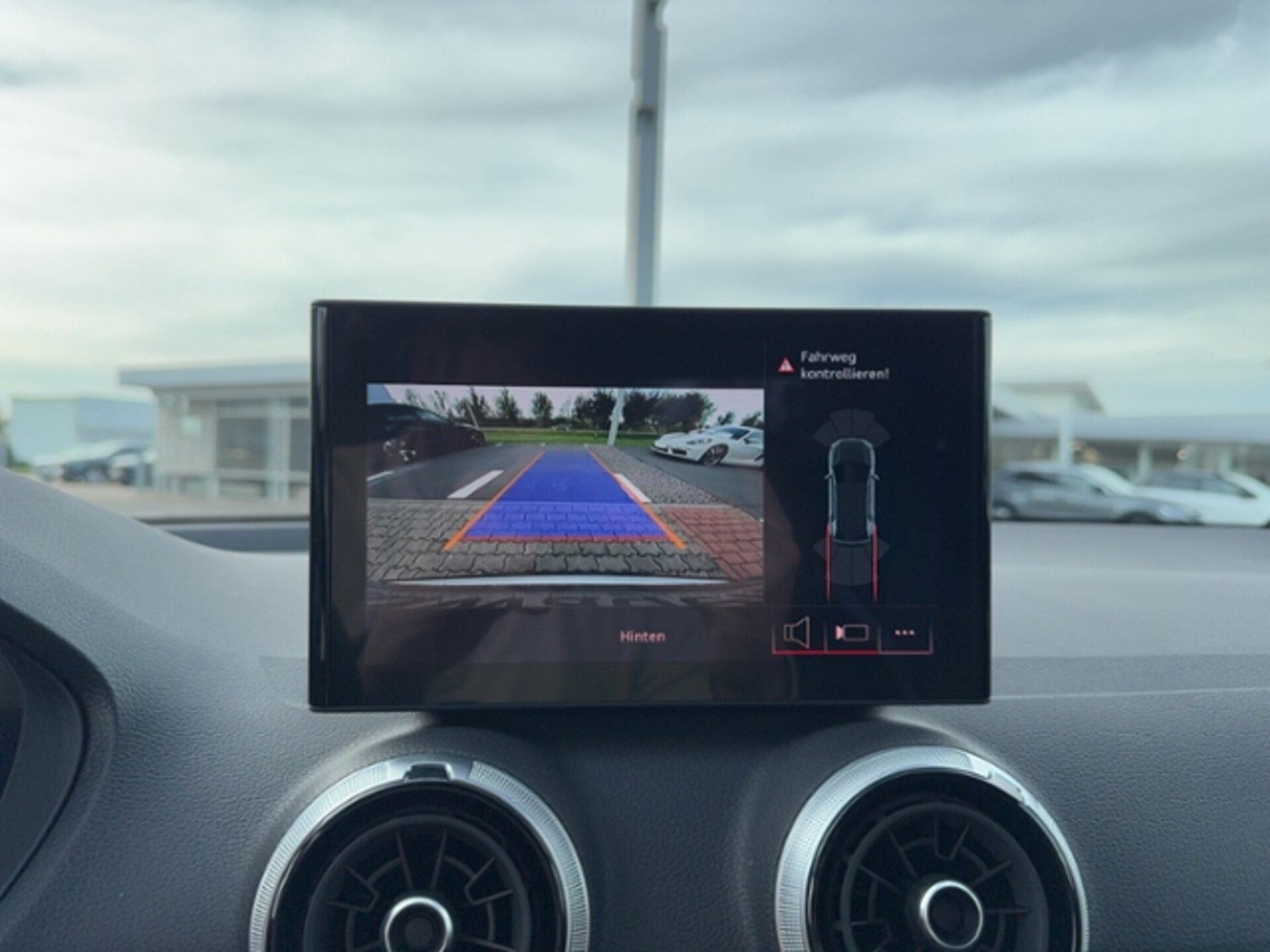 Audi Q2 S line