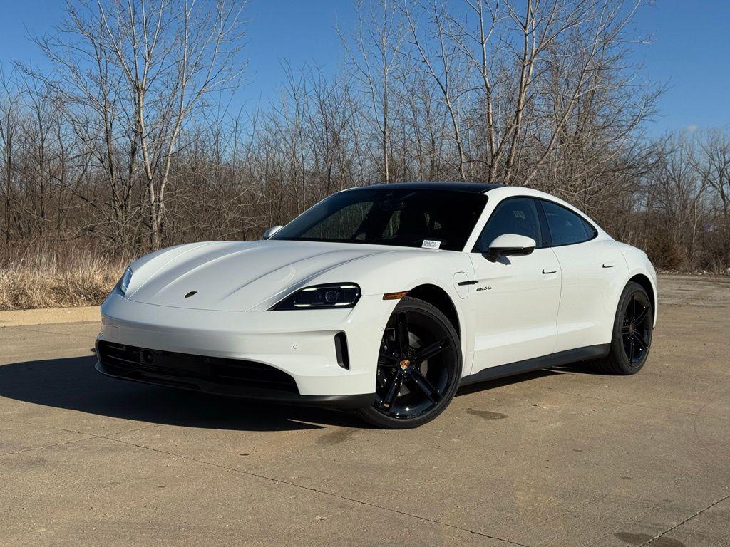 2025 Porsche Taycan 4S's photo