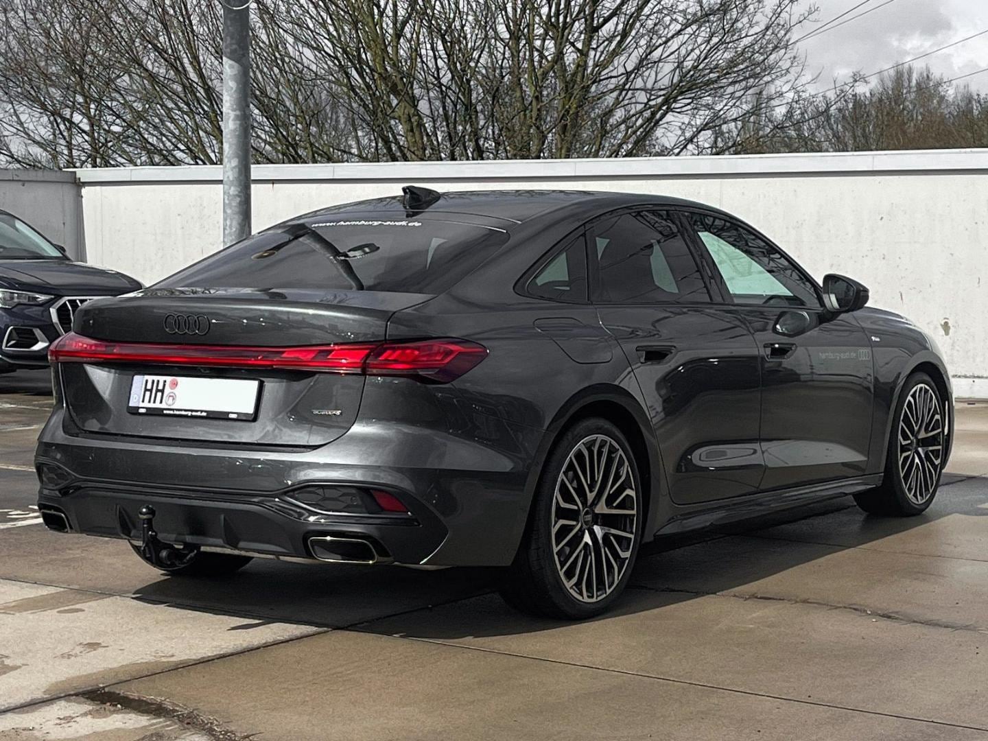 Bild über Audi A5 Limousine TFSI quattro 150 kW S tronic - für weitere Informationen kontaktieren Sie den Audi Partner