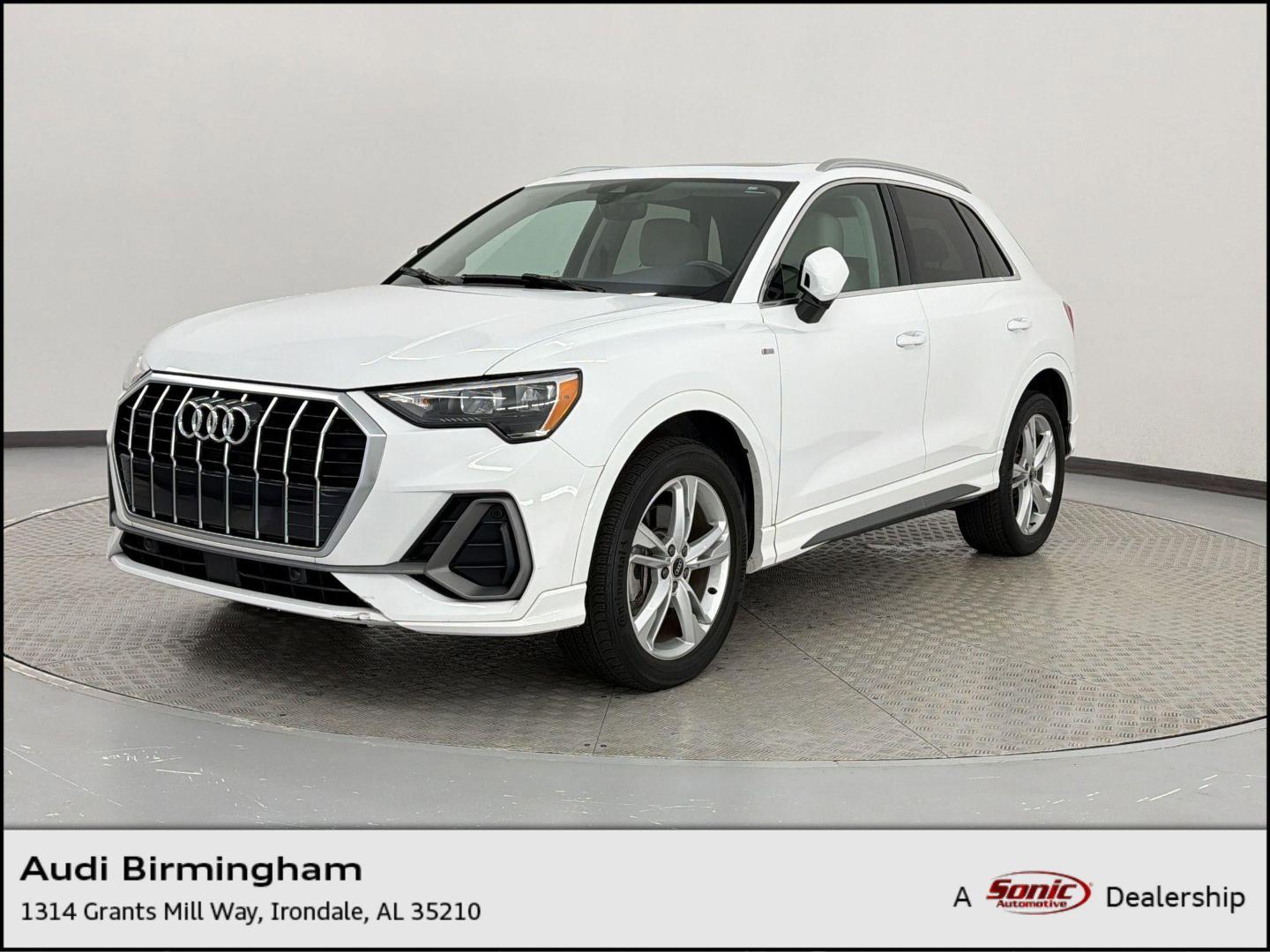 2022 Audi Q3 45 TFSI S Line Premium quattro's photo
