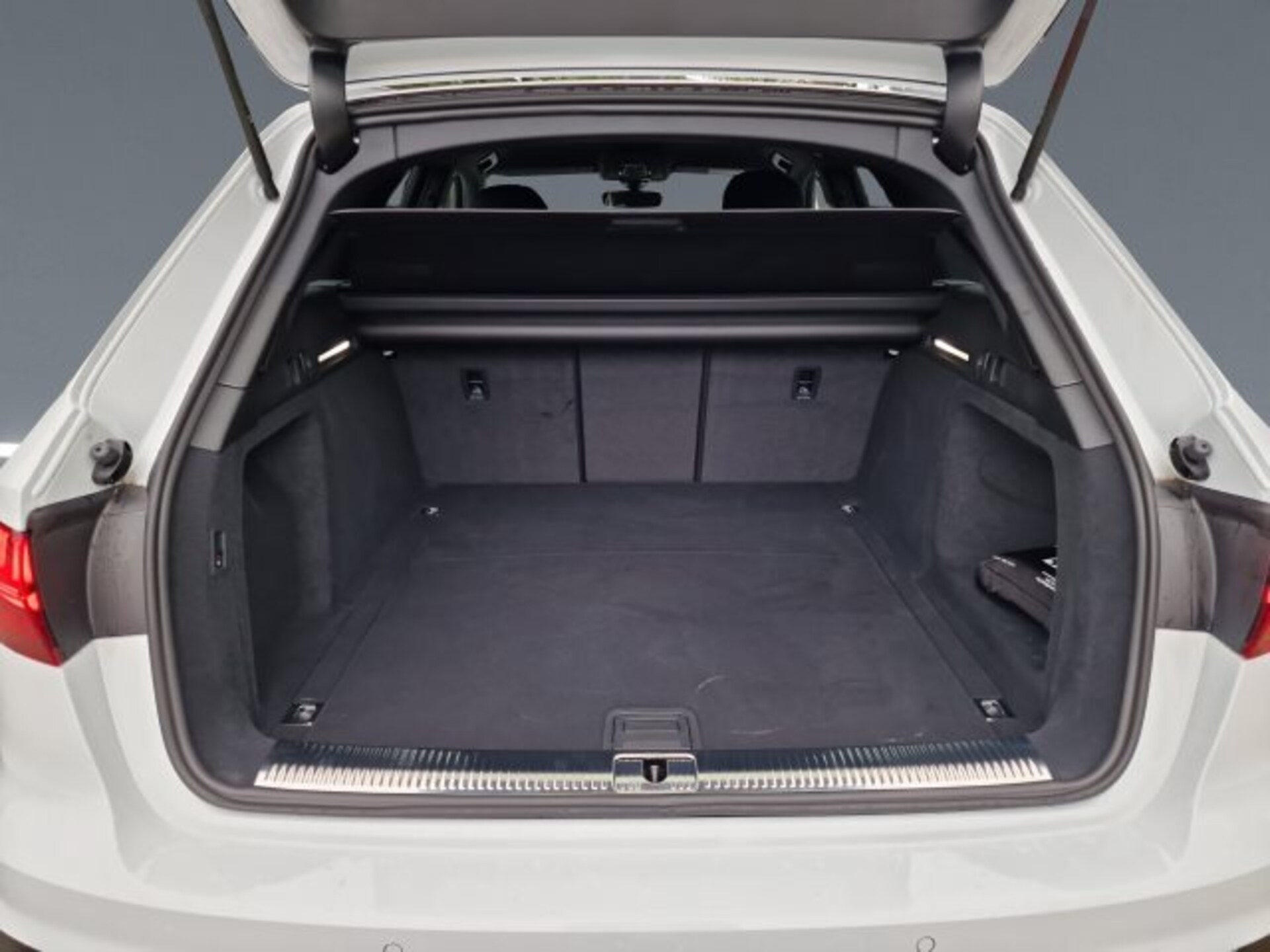 Audi A4 Avant S line