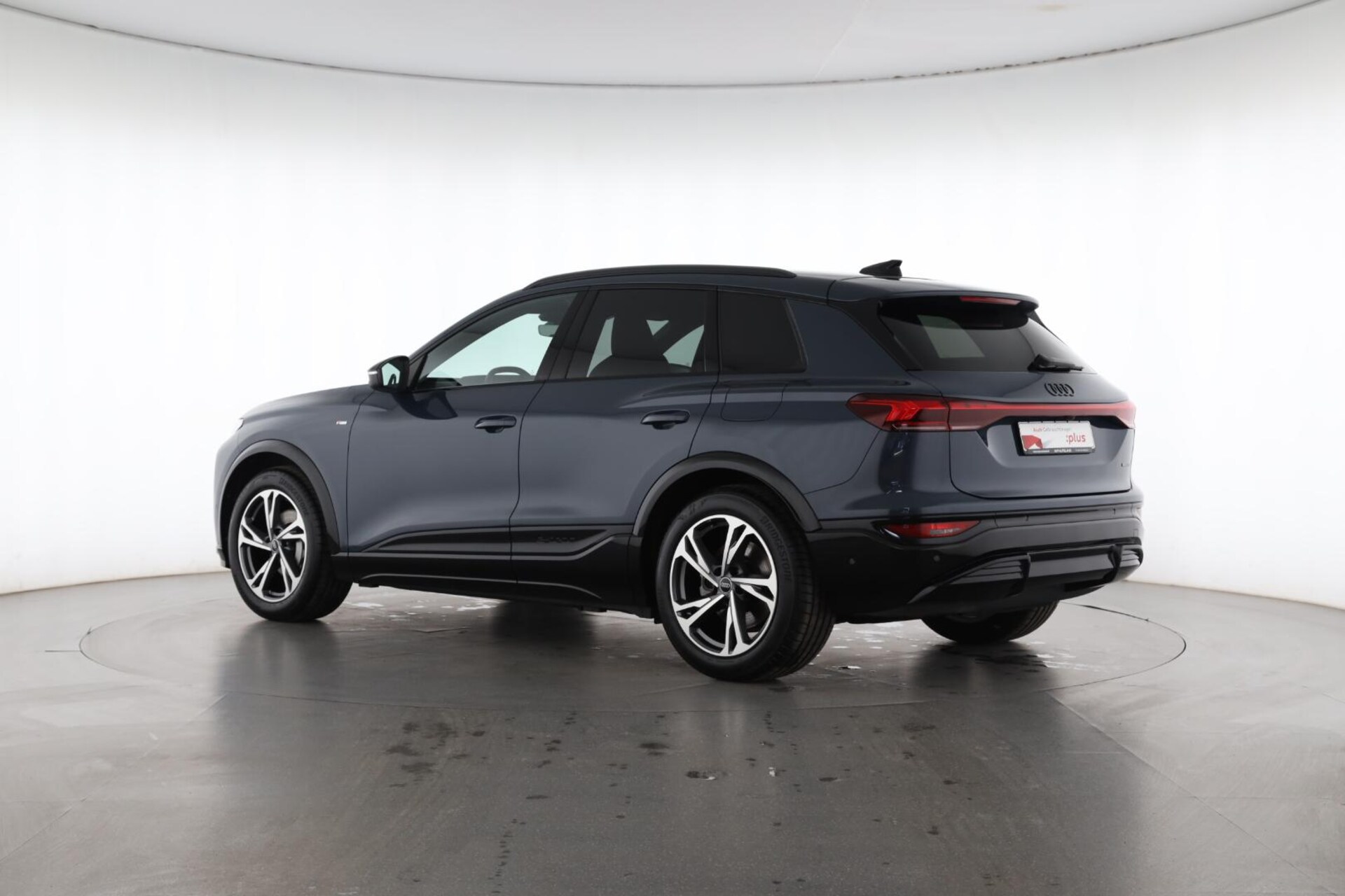 Audi Q6 SUV e-tron