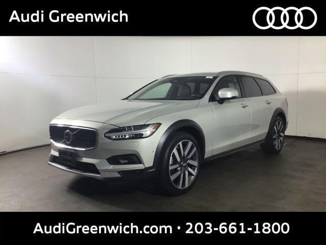 2022 Volvo V90 Cross Country