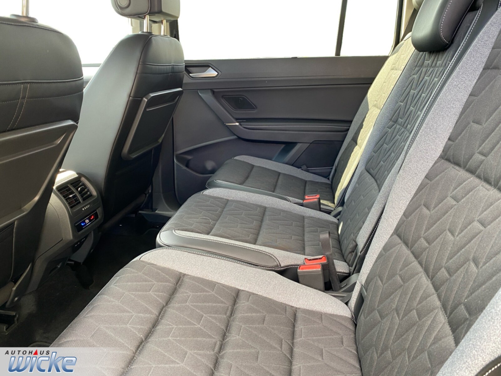 Volkswagen Touran – Bild 12