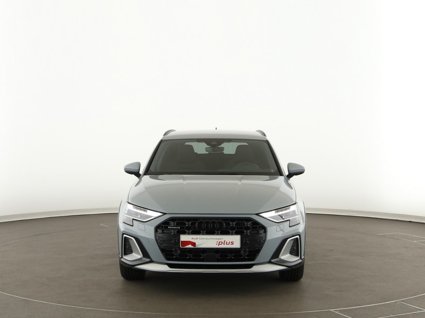 Bild über Audi A3 allstreet 40 TFSI quattro S tronic - für weitere Informationen kontaktieren Sie den Audi Partner