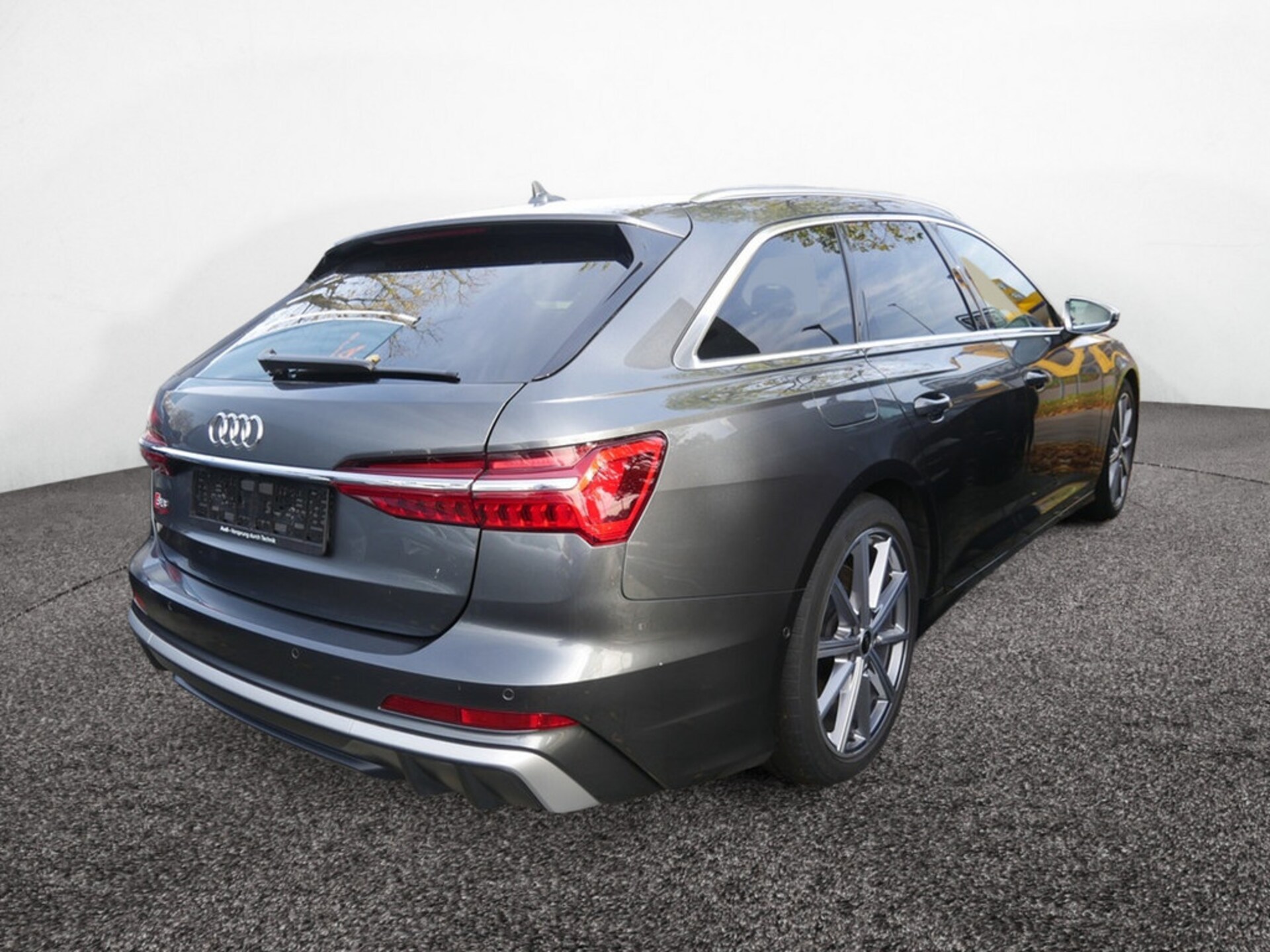 Audi S6 Avant