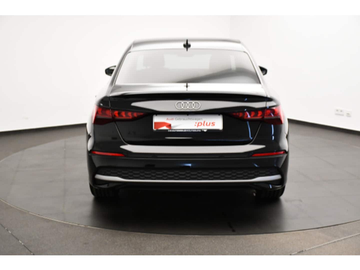 Bild über Audi A3 Limousine advanced 35 TFSI S tronic - für weitere Informationen kontaktieren Sie den Audi Partner