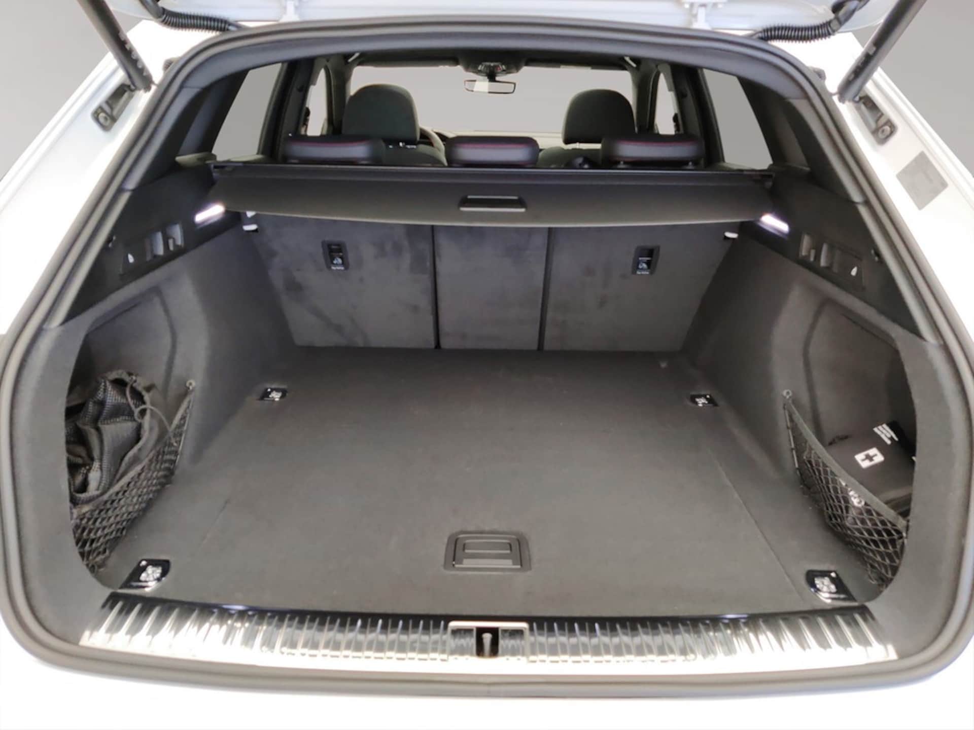 Audi Q8 e-tron S line