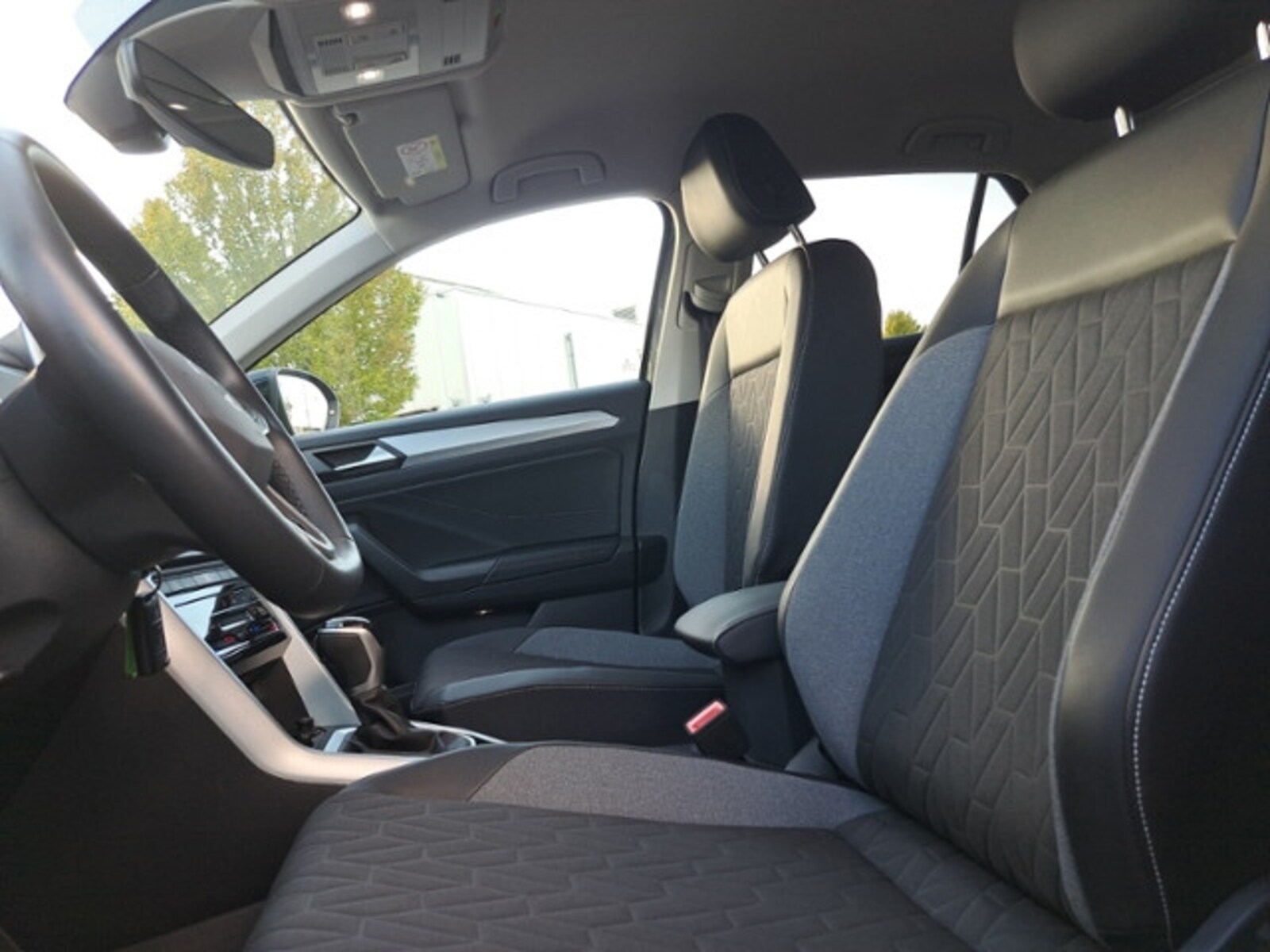 Volkswagen T-Roc – Bild 17