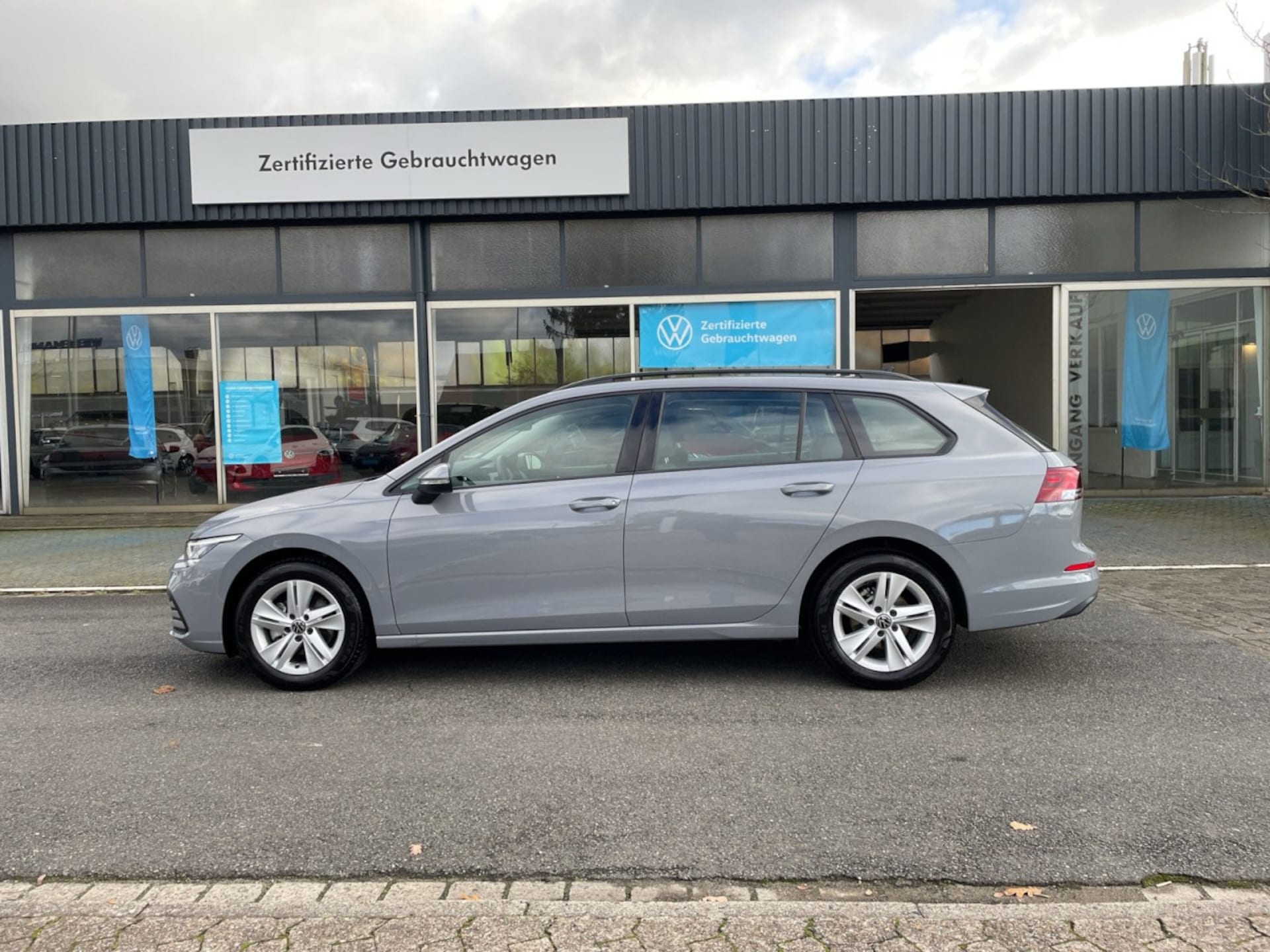 Volkswagen Golf Variant Life
