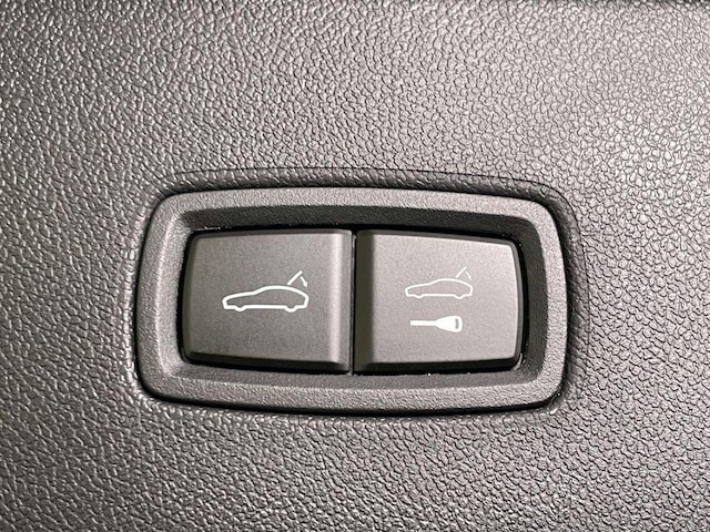 2025 Porsche Cayenne Turbo E-Hybrid - Photo 21