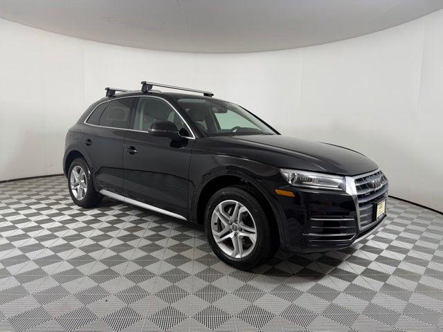 2019 Audi Q5 2.0T quattro S tronic Premium's photo