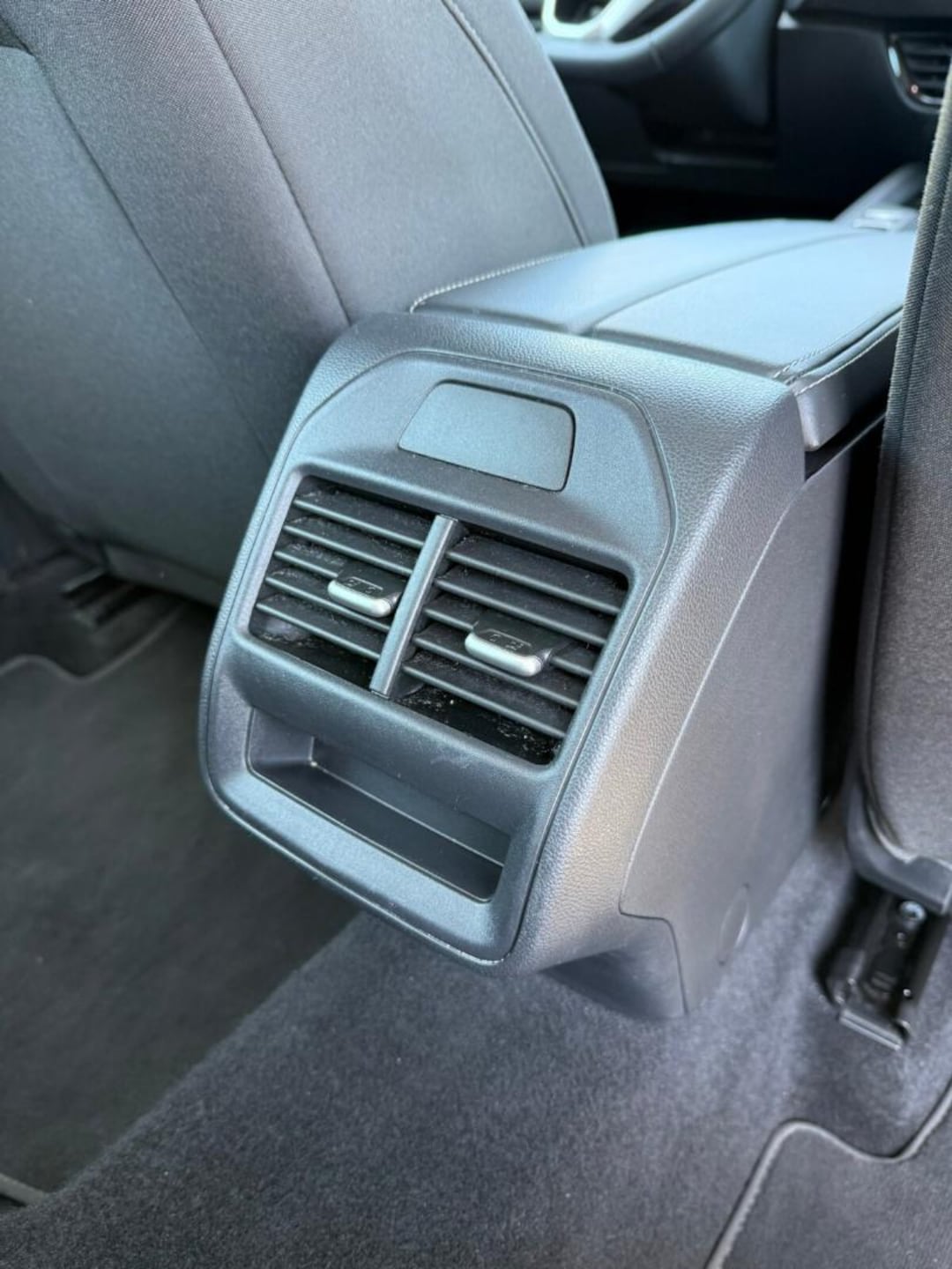 Volkswagen Passat Model bazowy