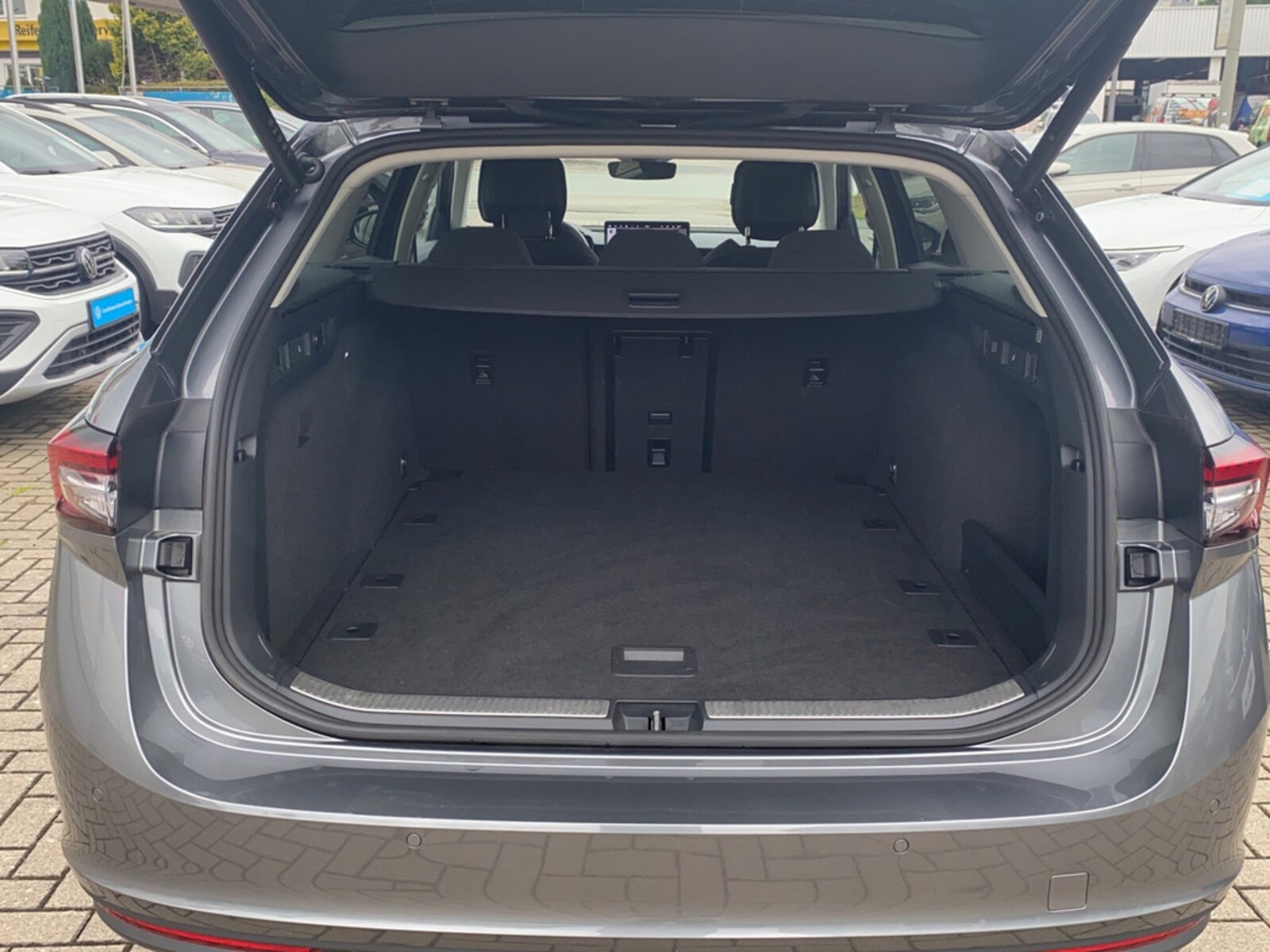 Škoda Superb Combi – Bild 14