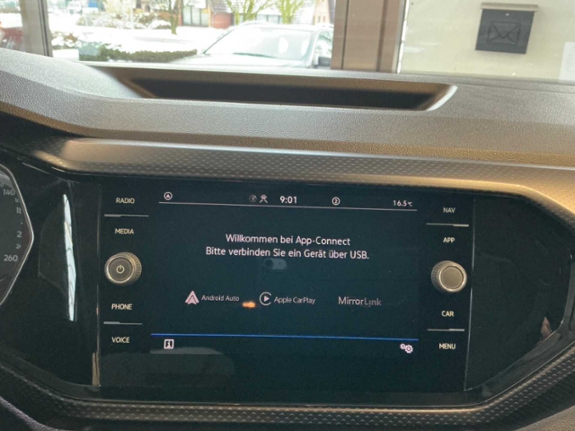 Volkswagen T-Cross United