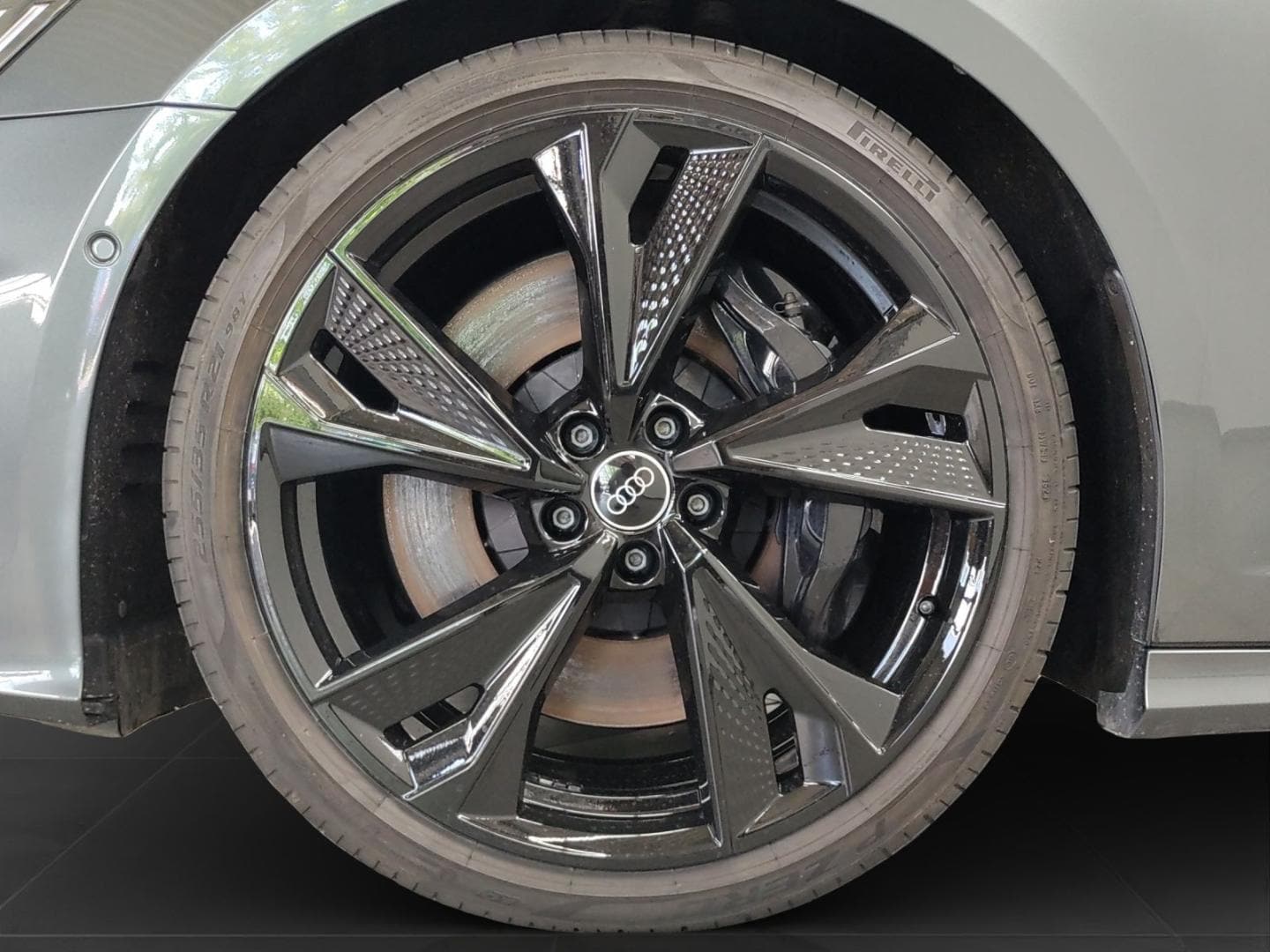 Bild über Audi S6 Avant TDI quattro tiptronic - für weitere Informationen kontaktieren Sie den Audi Partner