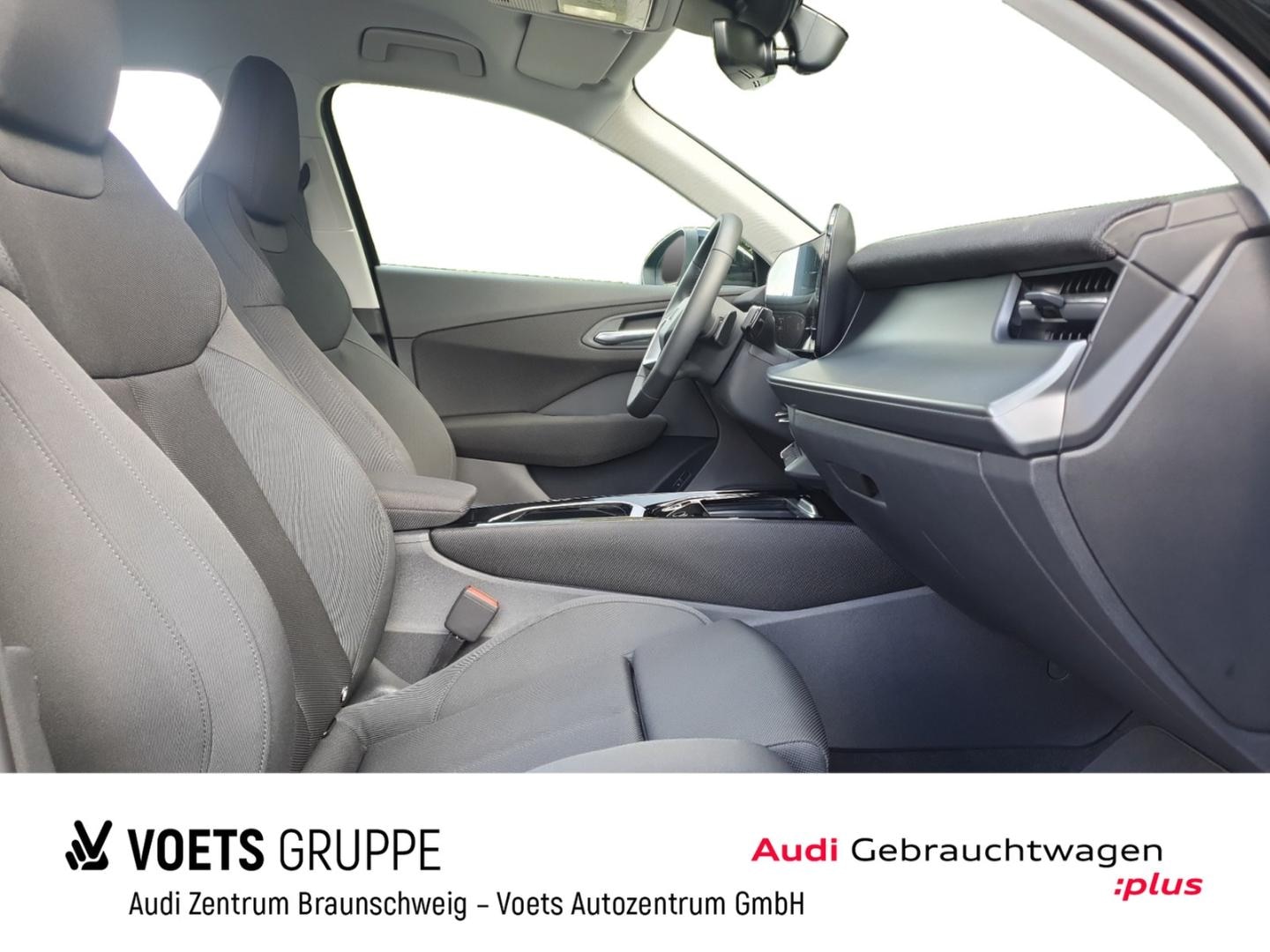 Bild über Audi Q3 SUV TFSI 110 kW S tronic - für weitere Informationen kontaktieren Sie den Audi Partner