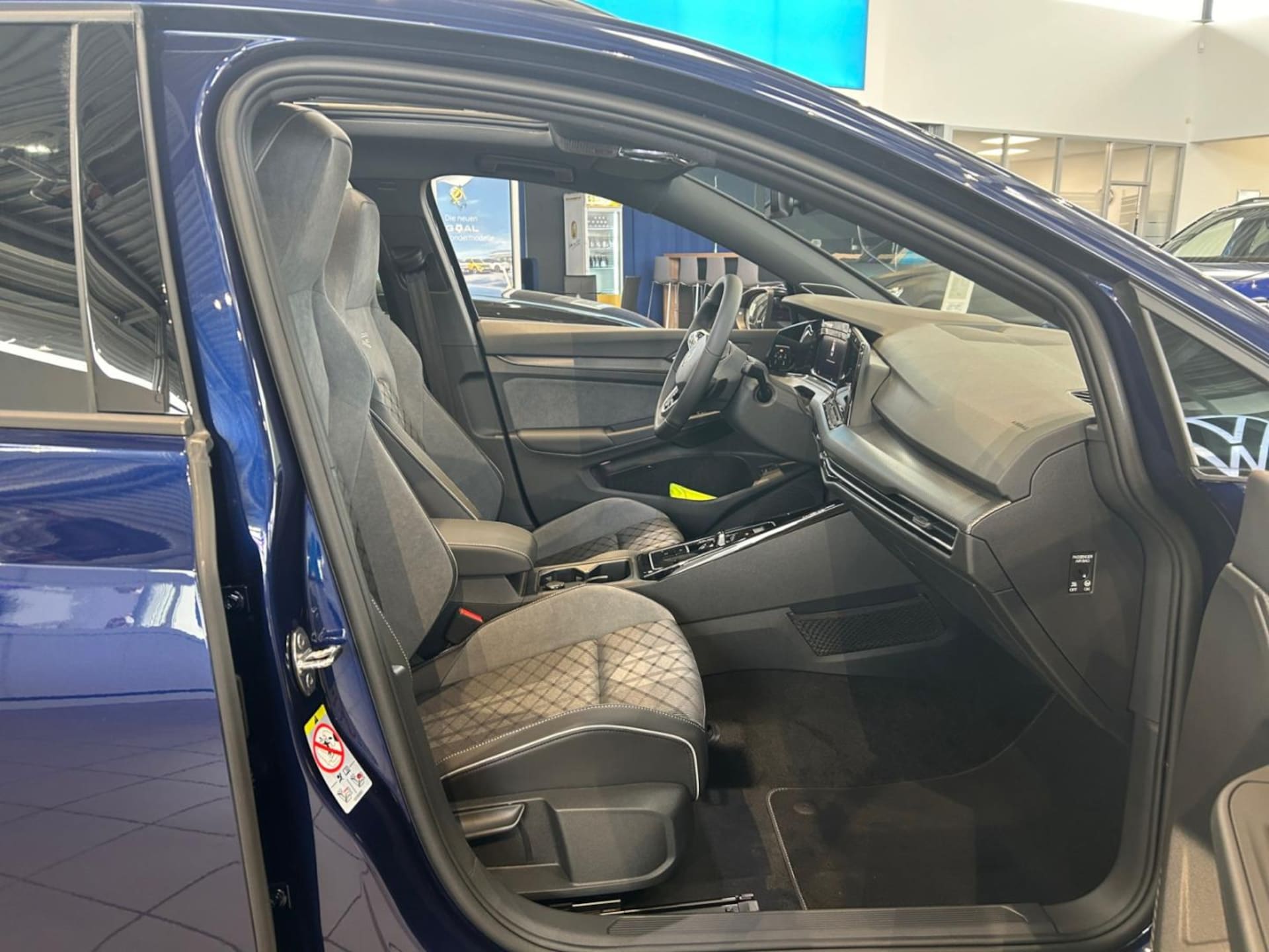 Volkswagen Golf Variant R-Line