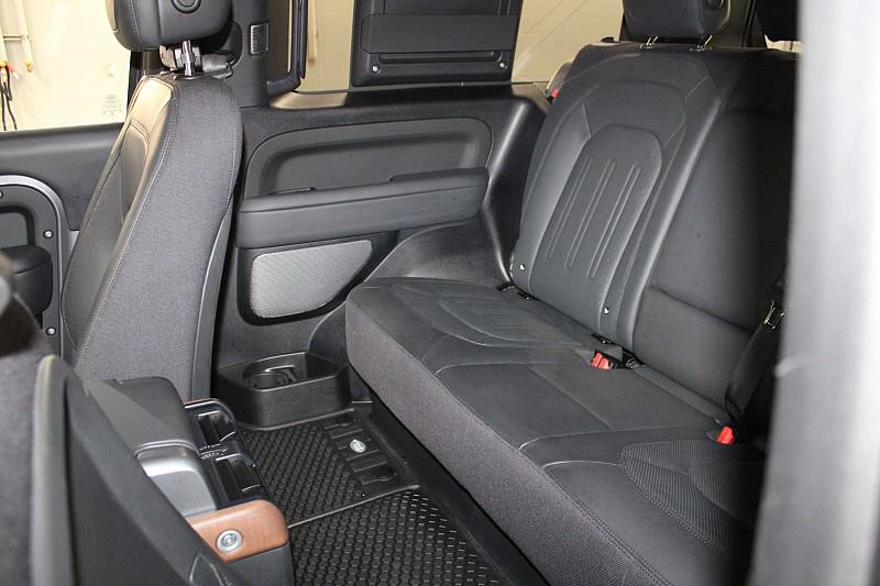 2023 Land Rover Defender X - Photo 17