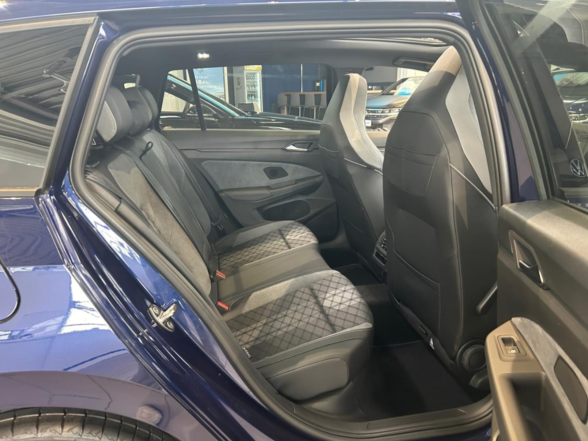 Volkswagen Golf Variant R-Line