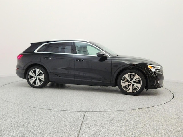 2024 Audi Q8 e-tron