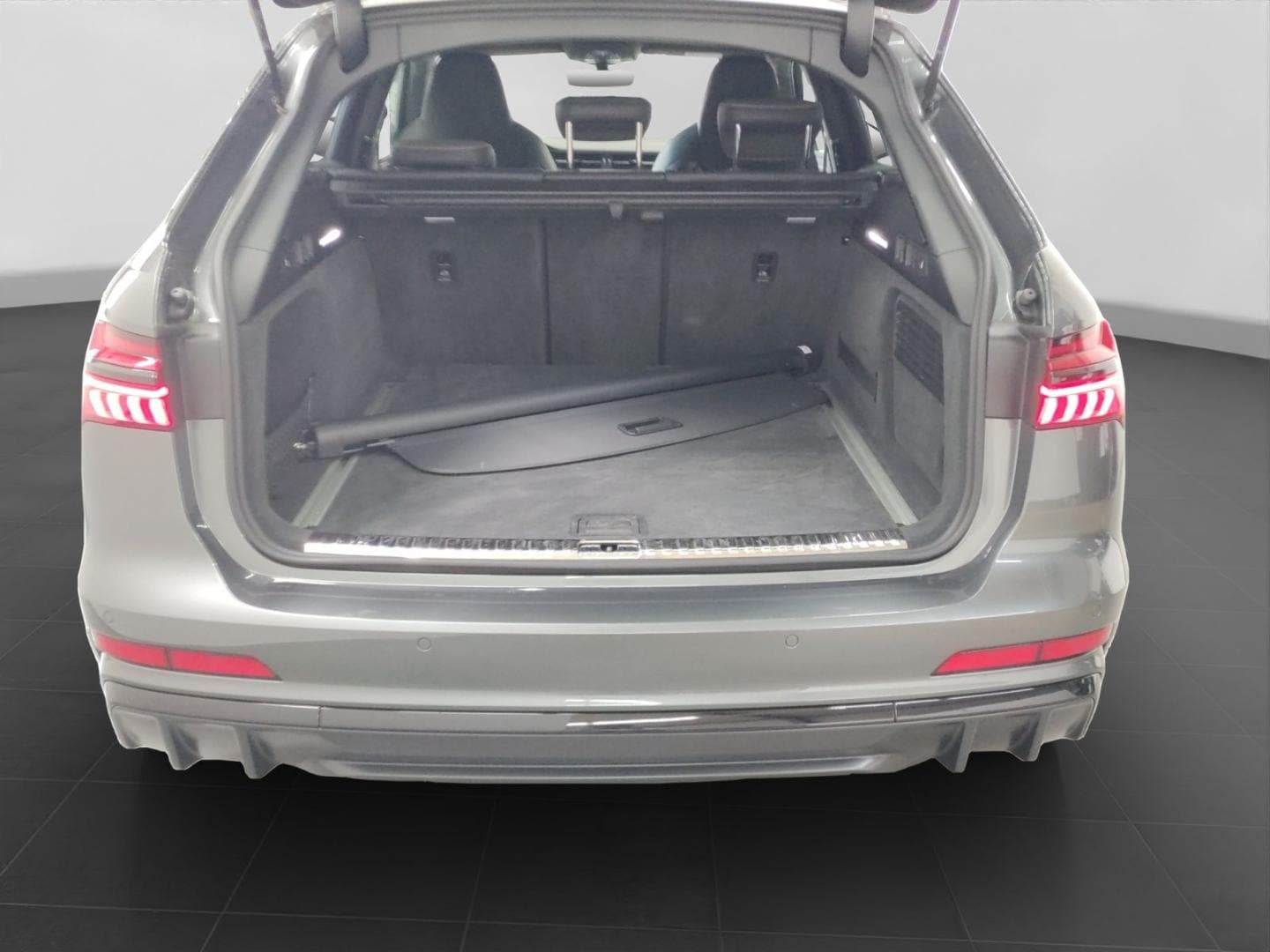 Bild über Audi S6 Avant TDI quattro tiptronic - für weitere Informationen kontaktieren Sie den Audi Partner
