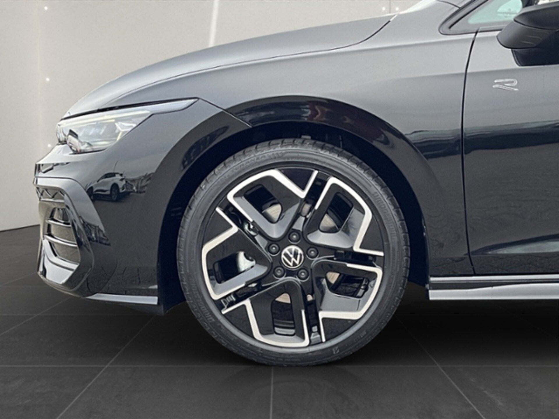 Volkswagen Golf R-Line