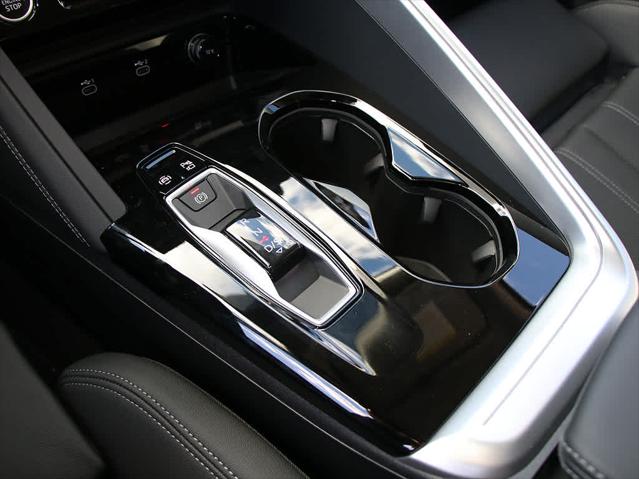 2025 AUDI Q5 - Image 24