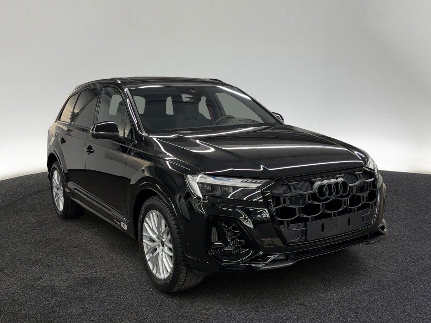 Bild über Audi SQ7 SUV TFSI quattro tiptronic - für weitere Informationen kontaktieren Sie den Audi Partner